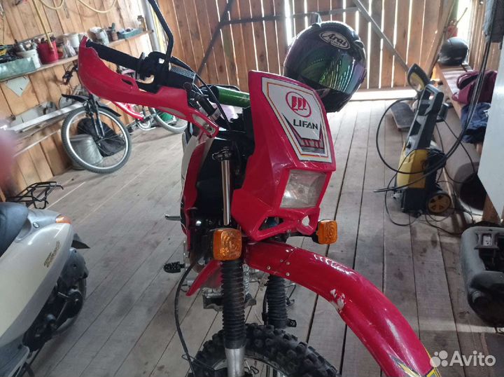 Продам мотоцикл едет бодро есть недочёты