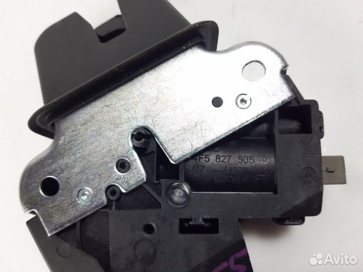 Замок багажника Volkswagen Jetta 5 2.0TDI BKD 2008