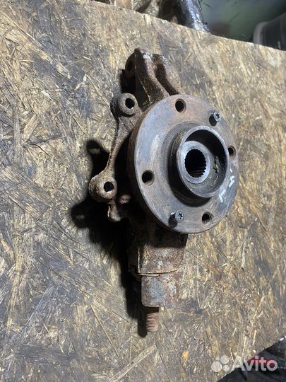 Кулак поворотный citroen c4