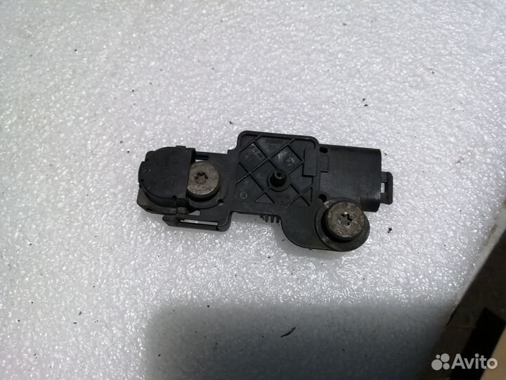 Датчик Airbag передний Opel Astra H Zafira B