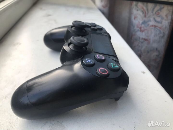 Джостик PS 4 V2 в хорошем состоянии
