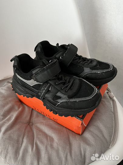 Кроссовки 36