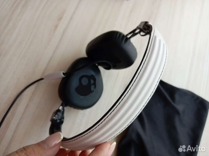 Наушники Skullcandy Navigator W/Mic 3 White