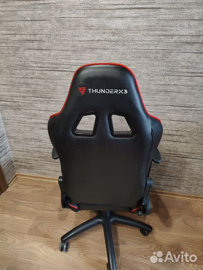 Кресло компьютерное игровое Thunder x3