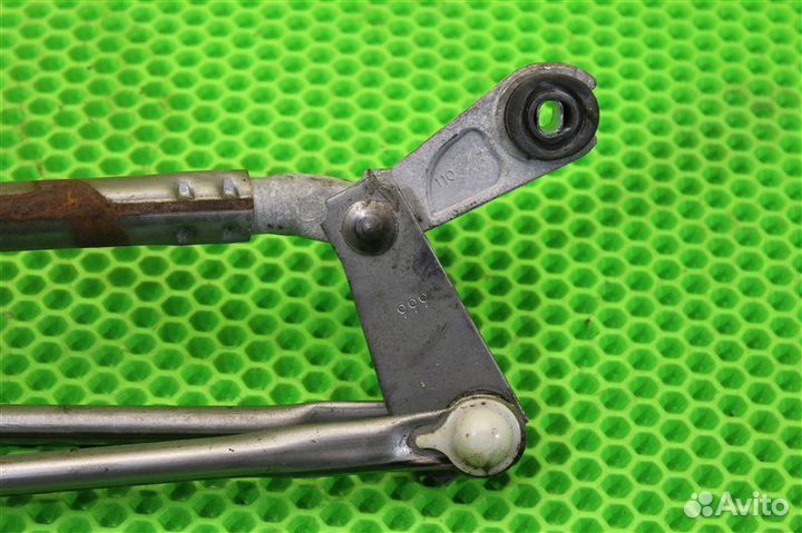 Мотор стеклоочистителя передний Toyota Ractis