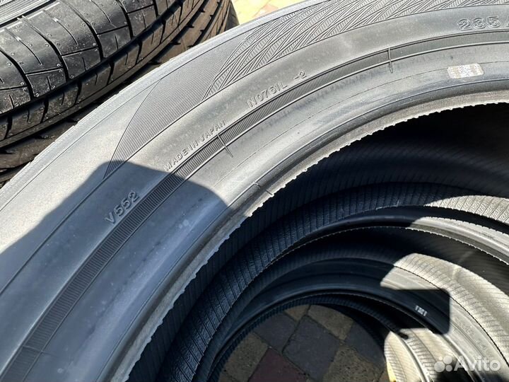 Yokohama Advan dB V552 235/45 R18 94W