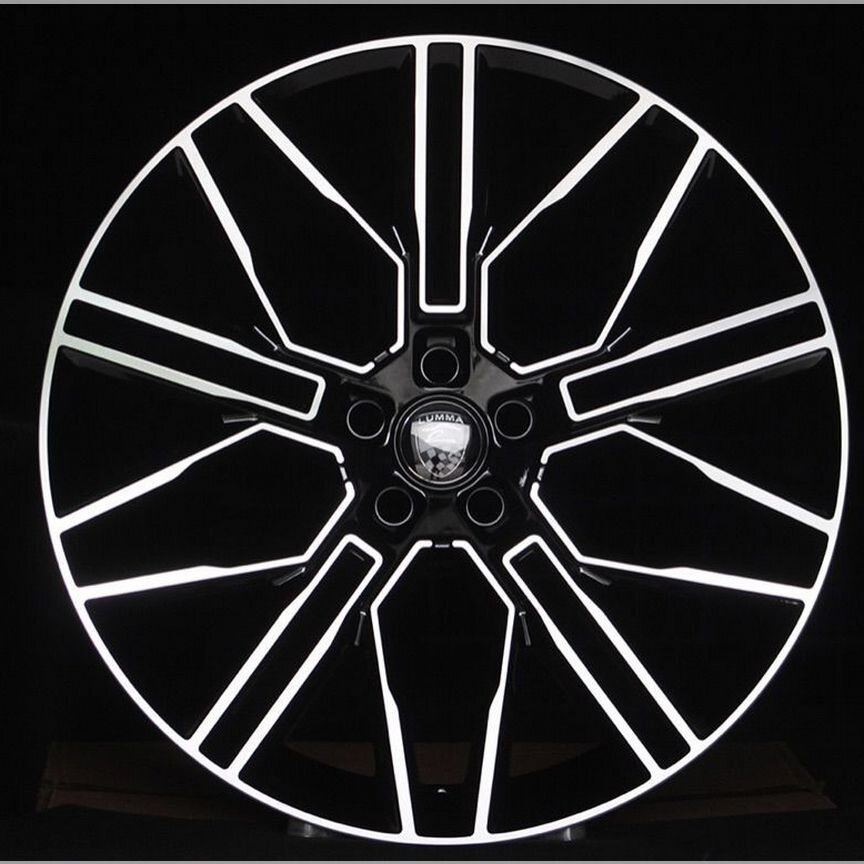Литые диски Lumma CLR LR 9.5×R21 5×112