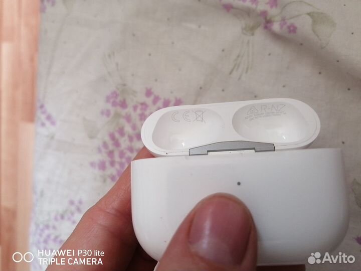 Чехол с аккумулятором Apple