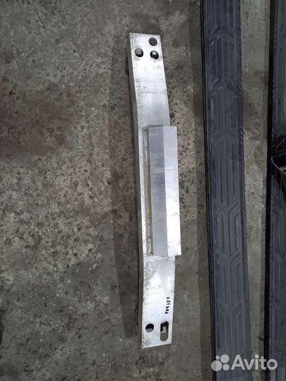 Усилитель заднего бампера Murano Z51