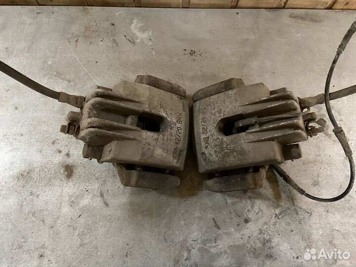 Суппорта заднего тормоза BMW 5 E60