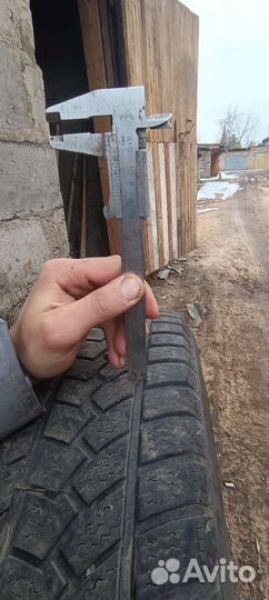 Ovation W-586 235/65 R17 108