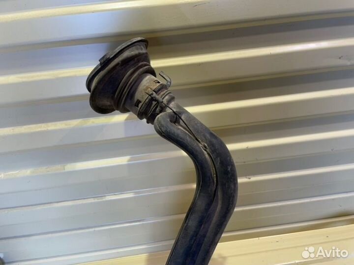 Горловина топливного бака Toyota Corolla E120 4ZZ