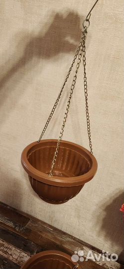 Плошки для цветов на цепях подвесные