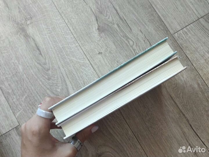 Книги мона Кастен