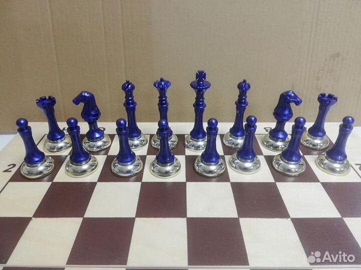 Большие красивые подарочные сувенирные шахматы
