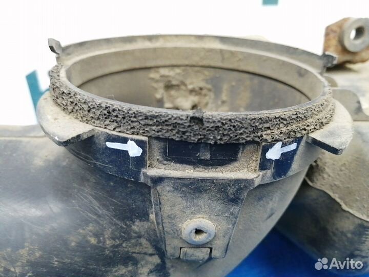 Патрубок воздушного фильтра 17709-51010