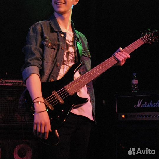Бас гитара 5 струн