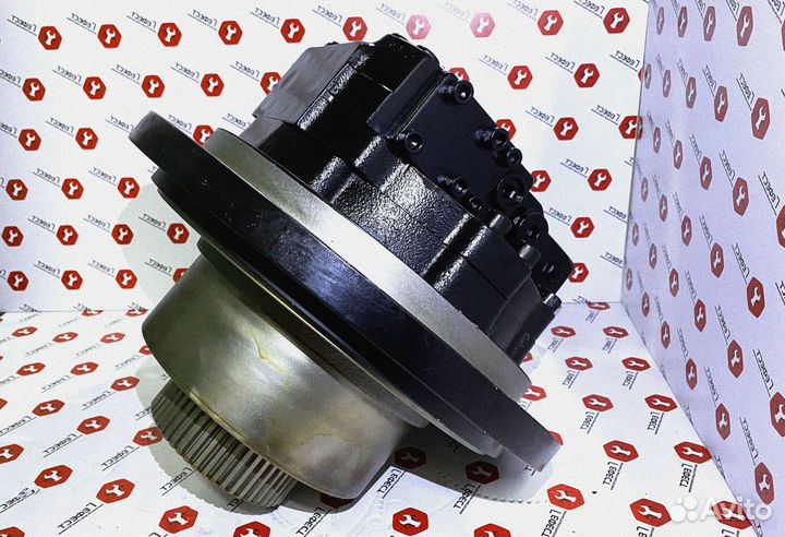 Мотор хода Hyundai R290LC-7 31Q8-40041