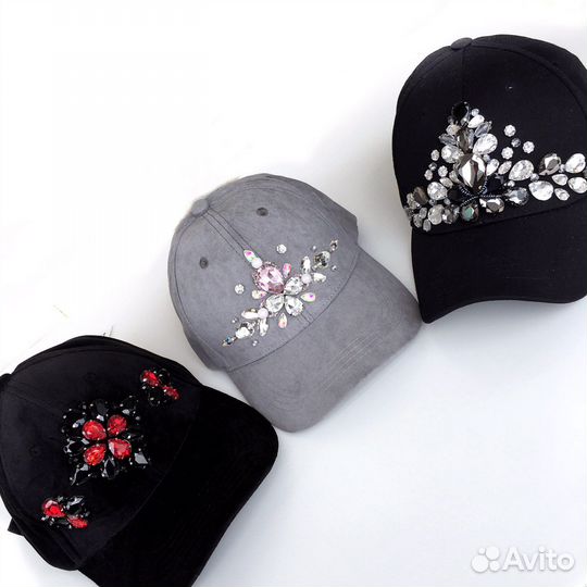 Кепка со стразами