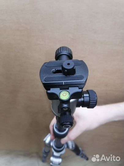 Штатив Benro MC19aprot, цвет Titanium