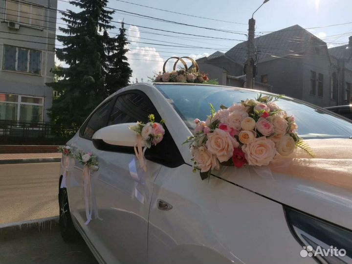 Свадебные украшения на машину