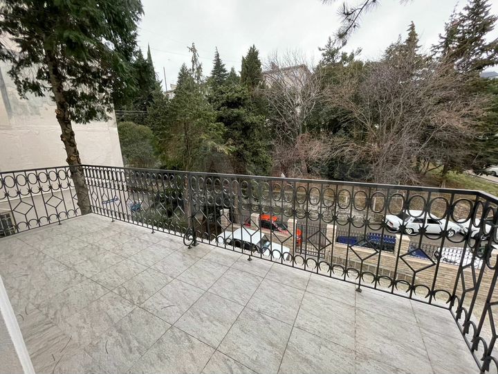 Коттедж 500 м² на участке 5 сот.