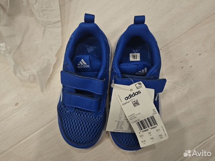 Кроссовки adidas 26р