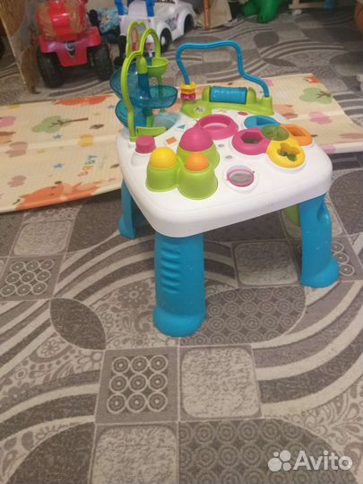 Развивающий стол и коврик,все вместе