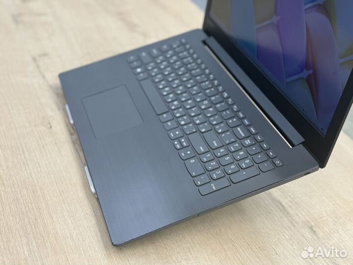 Ноутбук Lenovo full HD 4 ядра Intel N4200/ 120 SSD