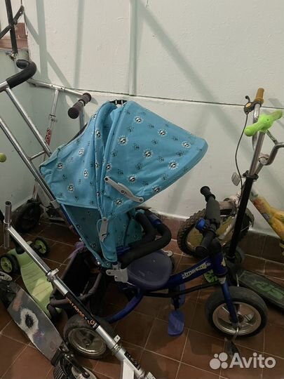 Детский велосипед с ручкой