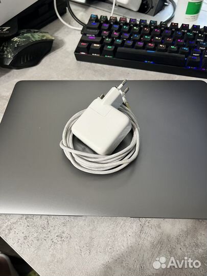 Apple MacBook air 13 2020 m1 16gb 256