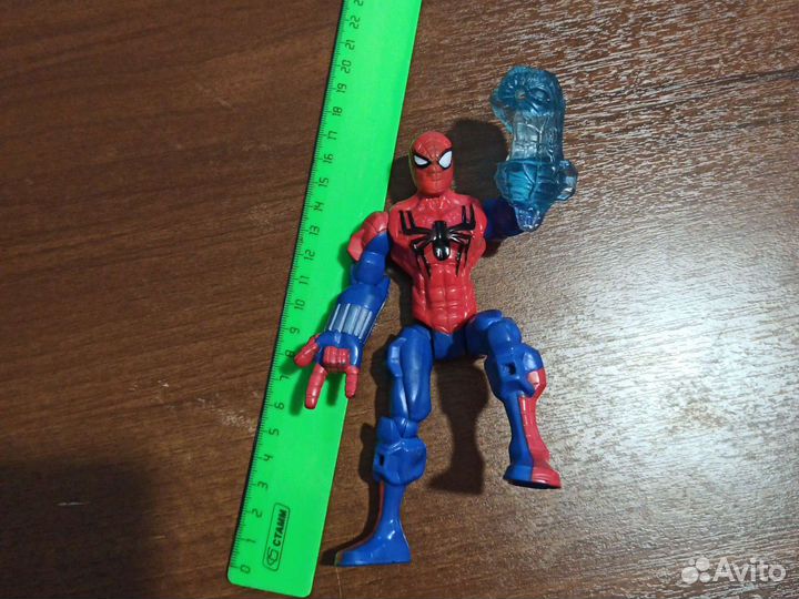 Человек паук и сокол, герои Марвэл