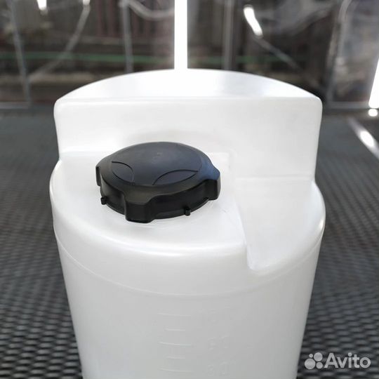 Емкость пластиковая 100 литров