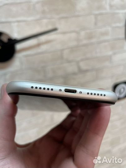 iPhone Xr, 128 ГБ