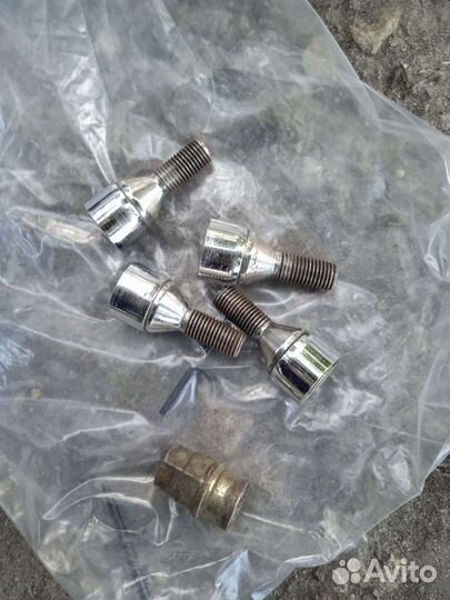 Секретные болты на весту