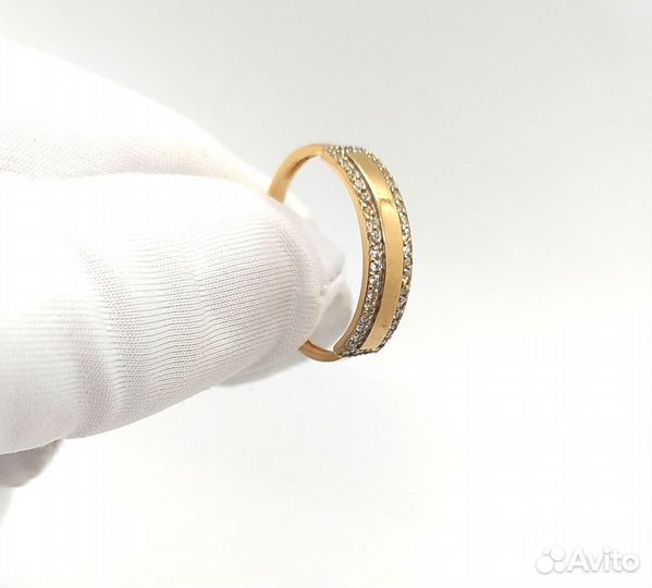 Кольцо с синтетическим камнем Золото