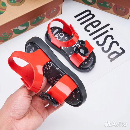 Сандалии новые для девочки mini melissa