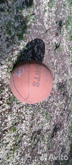 Баскетбольный мяч