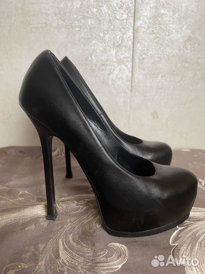 Туфли yves saint laurent черные 39