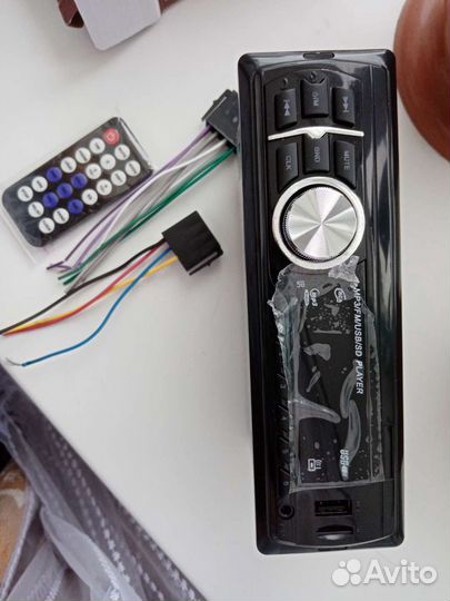 Продам новую автомагнитолу