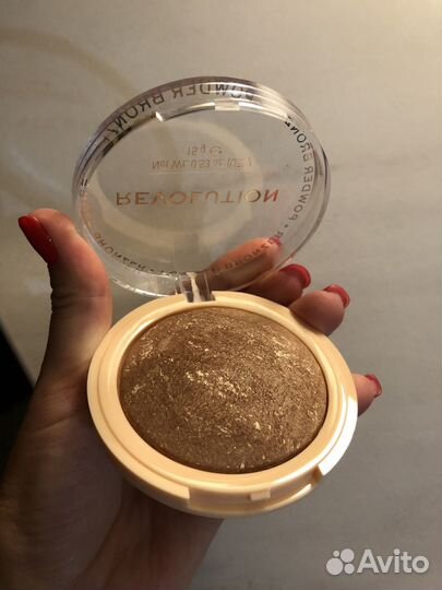 Revolution бронзер