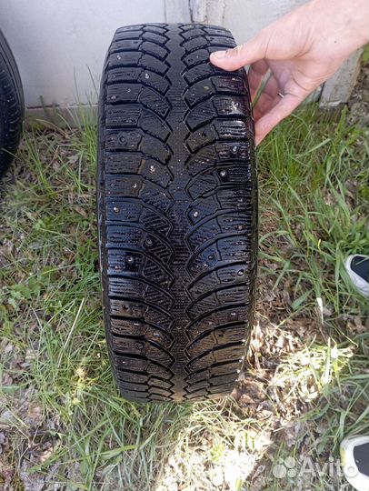 Bridgestone Blizzak Spike-01 185/65 R15 88