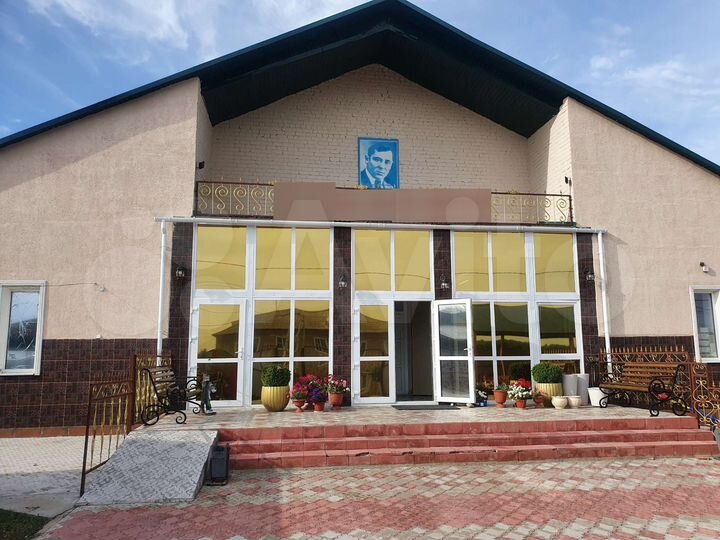 Дом 400 м² на участке 25 сот.