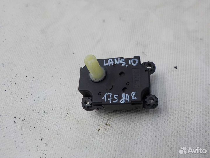 Моторчик заслонки печки mitsubishi lancer 10