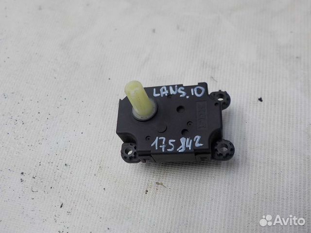 Моторчик заслонки печки mitsubishi lancer 10