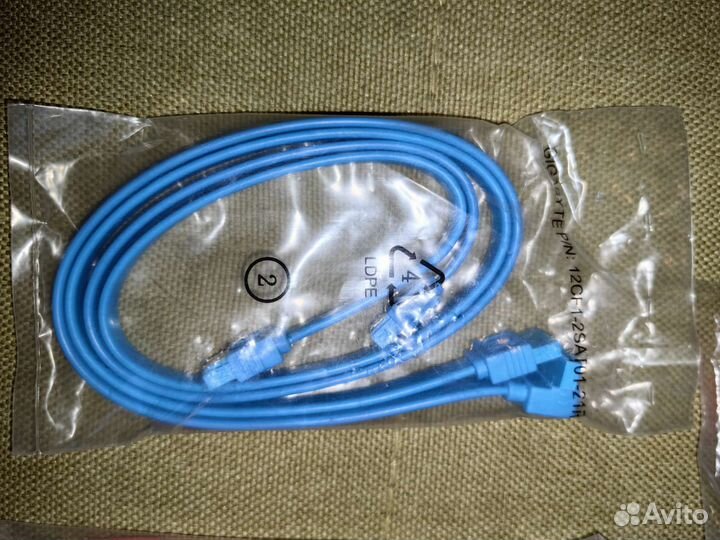 Кабель-шлейф SATA