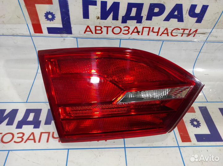 Фонарь задний внутренний левый Volkswagen Jetta (A