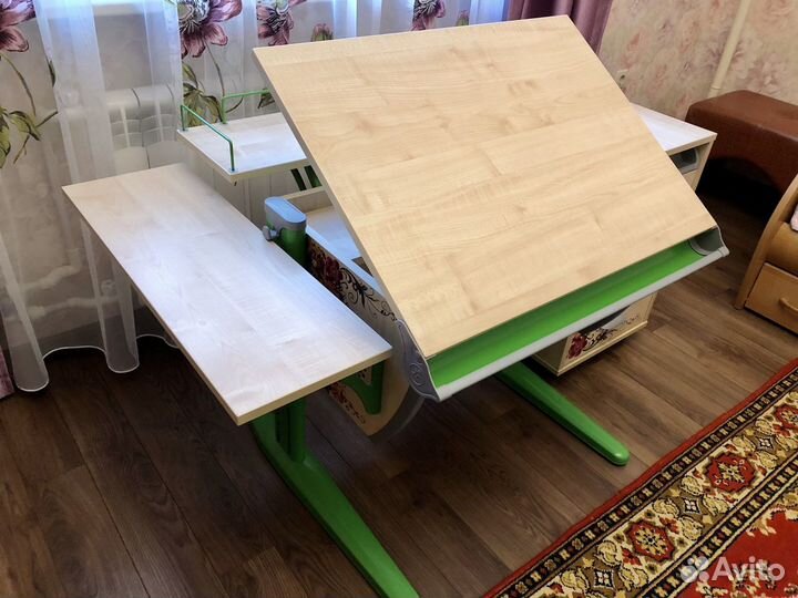 Растущая парта и тумба «Дэми»