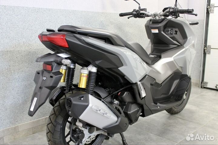 Honda ADV160, 2023 год