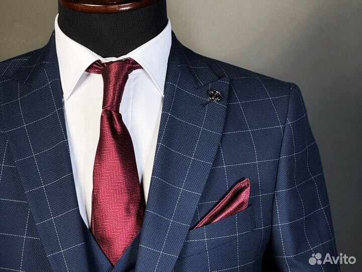 Мужской классический костюм. Элегантная новинка